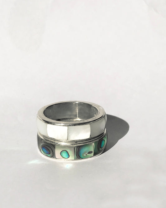 Luna mother of pearl ring