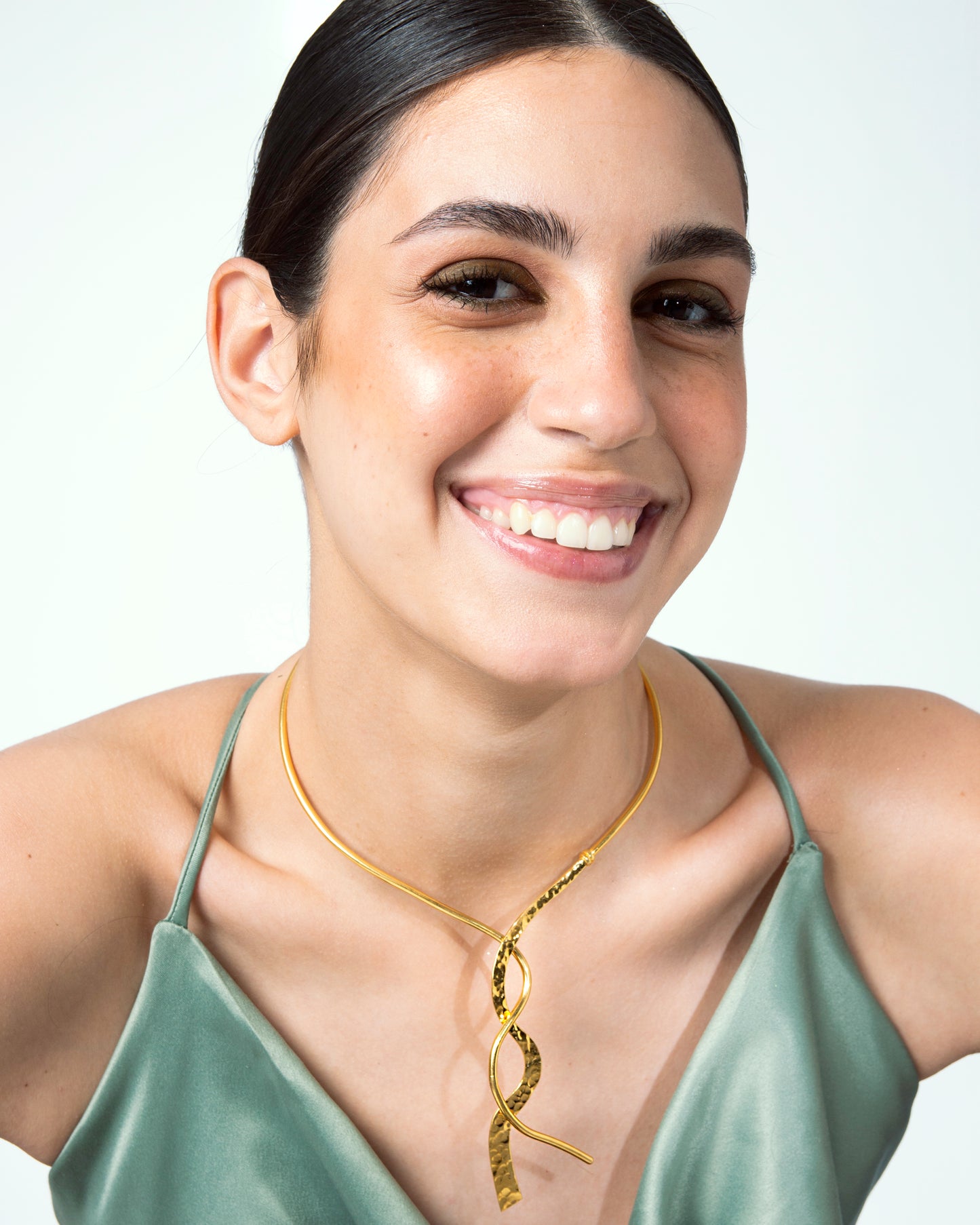 Chassé choker necklace